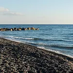 Sea Side Kamári