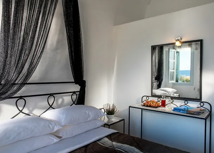 Sea Side 3* Kamari (Santorini)